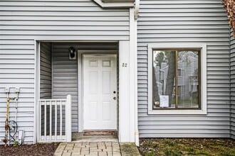52 Offshore Dr in Mohegan Lake, NY - Building Photo - Building Photo