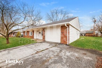 322 Deville Pl in Whiteland, IN - Building Photo - Building Photo