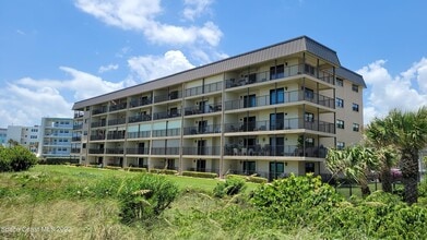 4100 Ocean Beach Blvd in Cocoa Beach, FL - Building Photo - Building Photo