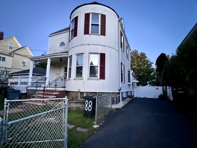 88 Elmwood Ave in Quincy, MA - Building Photo - Building Photo