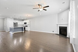 2564 KINGSFIELD St in Mount Pleasant, SC - Building Photo - Building Photo