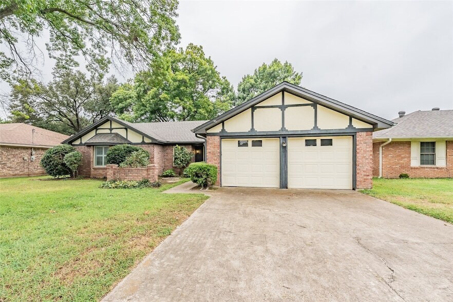 1010 Purdue Dr in Arlington, TX - Building Photo