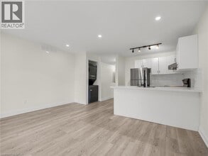 718 Cannon St E in Hamilton, ON - Building Photo - Building Photo