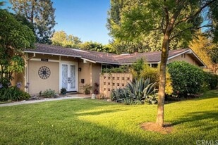 239 Calle Aragon in Laguna Woods, CA - Building Photo