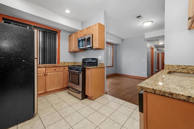4538 W Jackson Blvd