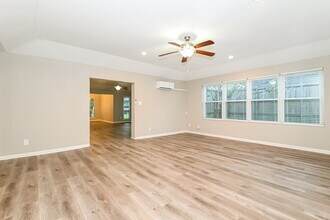 1814 Uvalde St in Mesquite, TX - Foto de edificio - Building Photo