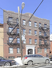 3410 33rd St in Long Island City, NY - Building Photo - Building Photo