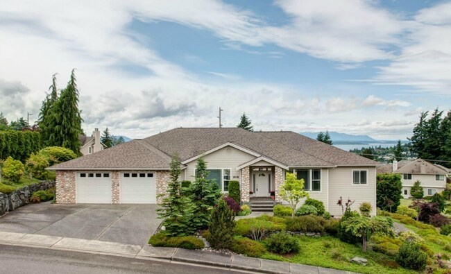 property at 908 41st St