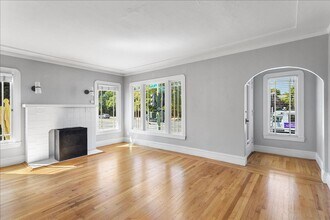 5020 Shafter Ave in Oakland, CA - Building Photo - Building Photo