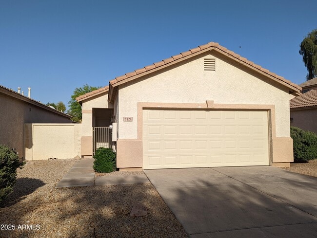 2121 N Iowa St in Chandler, AZ - Building Photo - Building Photo