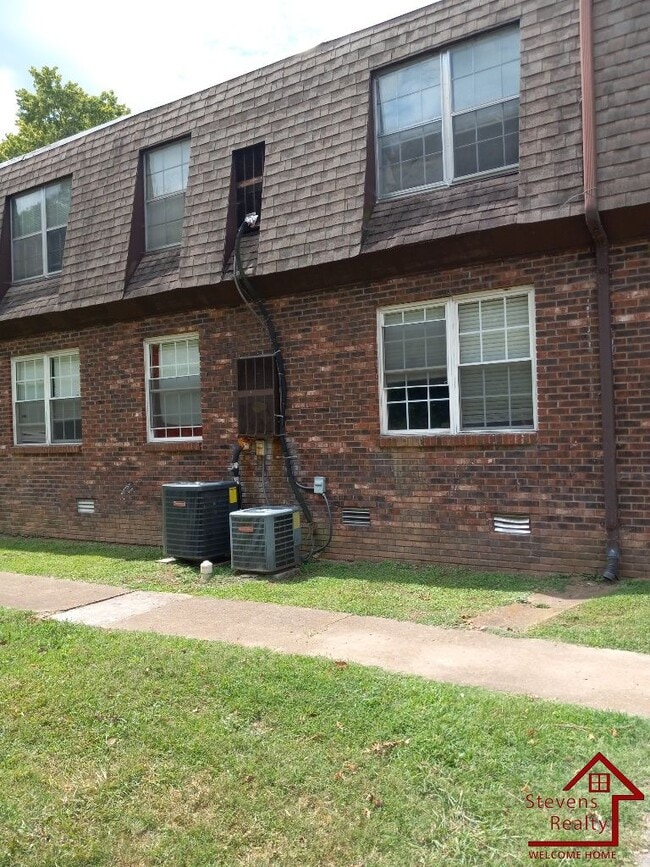 441 Harding Pl in Nashville, TN - Building Photo - Building Photo