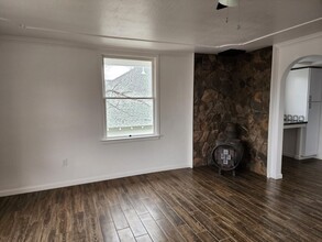 1645 Ferry St in Anderson, CA - Building Photo - Building Photo