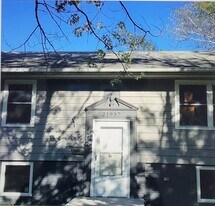 21937 E Churchill Dr in Richton Park, IL - Building Photo