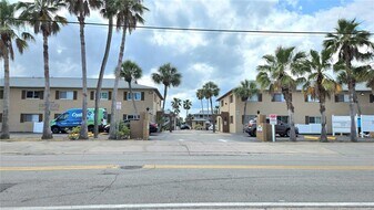 415 N Halifax Ave in Daytona Beach, FL - Building Photo