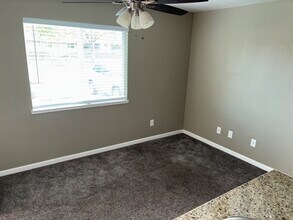 2533 Miller Ave in Modesto, CA - Building Photo - Building Photo