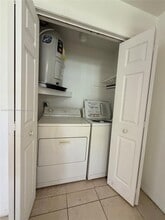 3963 NW 87th Ave in Sunrise, FL - Building Photo - Building Photo