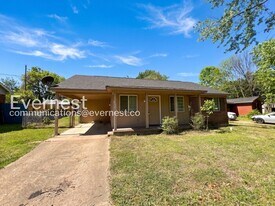 8297 Baldwyn Cove in Southaven, MS - Building Photo