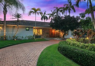 524 Oleander Dr in Hallandale Beach, FL - Building Photo - Building Photo