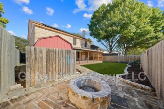 3821 Davenport in Schertz, TX - Foto de edificio - Building Photo