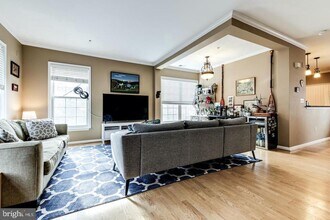 1600 Hunting Creek Dr in Alexandria, VA - Building Photo - Building Photo