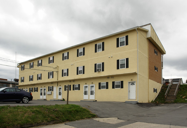 101 Thorn St in Princeton, WV - Building Photo - Building Photo