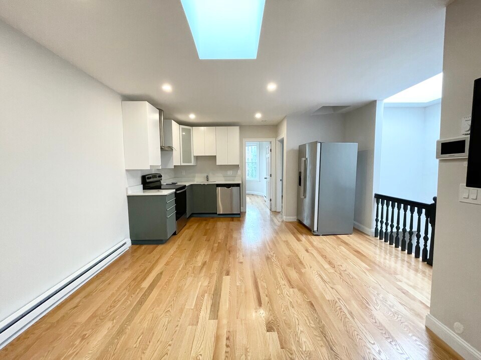 7 Warwick St, Unit 3 in Boston, MA - Foto de edificio