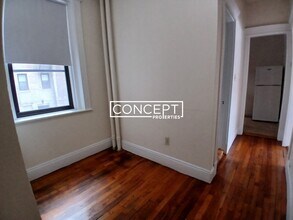 1156 Commonwealth Ave, Unit 11 in Boston, MA - Building Photo - Building Photo