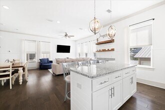 275 Gulfview Cir in Santa Rosa Beach, FL - Building Photo - Building Photo