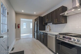 94 Valley Ave in Highlands, NJ - Building Photo - Building Photo