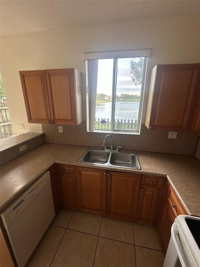 1440 SE 24th Ct in Homestead, FL - Building Photo - Building Photo