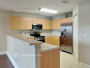 836 Imperial Lake Rd in West Palm Beach, FL - Building Photo - Building Photo