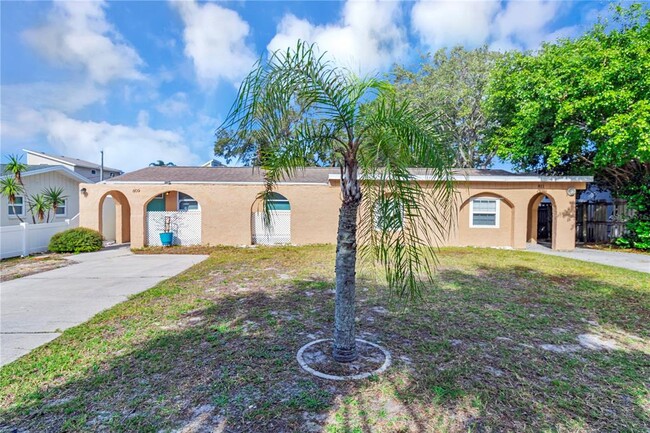 811 Illinois Ave in Palm Harbor, FL - Building Photo - Building Photo