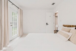 5196 Lescot Ln in Orlando, FL - Building Photo