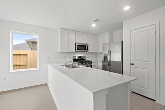 21567 Casavatore Dr in New Caney, TX - Building Photo - Building Photo