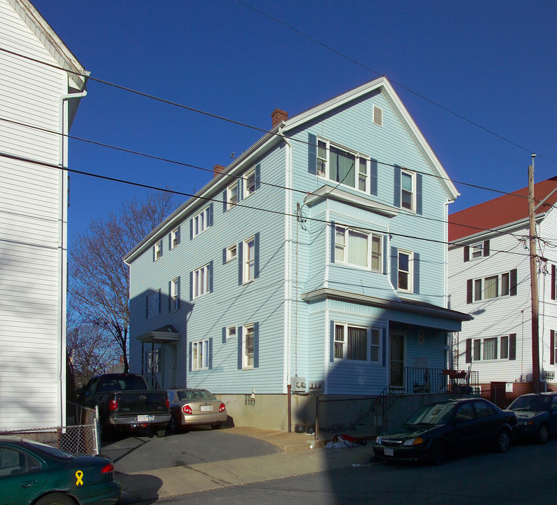 228 Tremont St in Fall River, MA - Building Photo