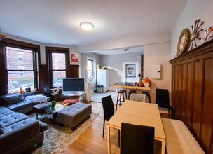 1056 Commonwealth Ave in Boston, MA - Building Photo - Building Photo