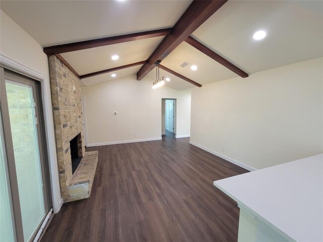 8709 Donna Gail Dr in Austin, TX - Building Photo - Building Photo