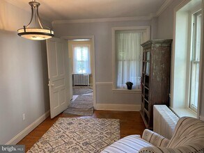 566 S Bethlehem Pike in Fort Washington, PA - Building Photo - Building Photo