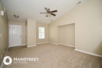 6631 Hunters Creek Blvd in Louisville, KY - Foto de edificio - Building Photo