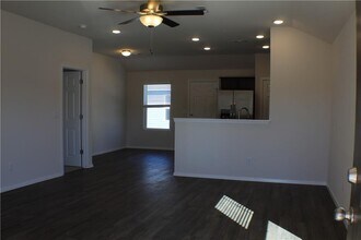 1078 E Sparrow Cir in Fayetteville, AR - Building Photo - Building Photo