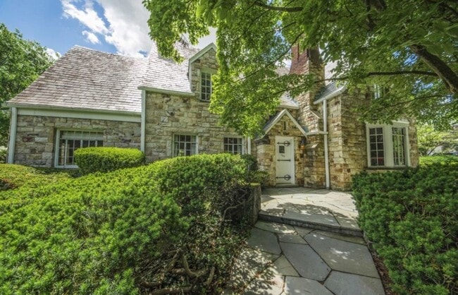 property at 100 N Patterson St