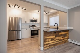 Tuscany Villa in Edmonton, AB - Building Photo