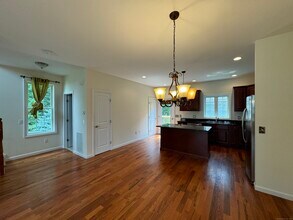 24 Oak Branch Dr in Brookfield, CT - Building Photo - Building Photo