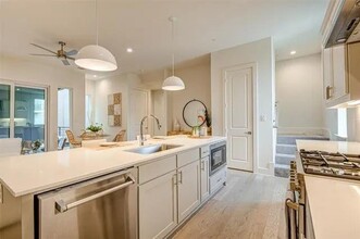 5703 Lindell Ave in Dallas, TX - Building Photo - Building Photo