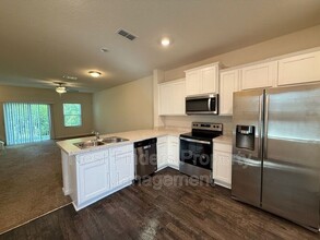93 Scotch Pebble Dr in Jacksonville, FL - Building Photo - Building Photo