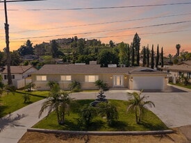 1811 Greenfield Dr in El Cajon, CA - Building Photo