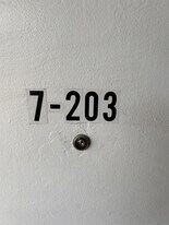 2050 Oleander Blvd in Fort Pierce, FL - Building Photo