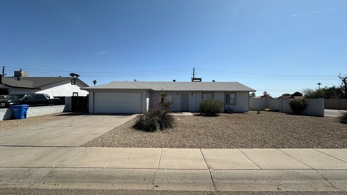 8613 W Monterosa St in Phoenix, AZ - Building Photo