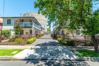 L St Apartments in Sacramento, CA - Building Photo - Building Photo