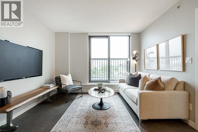 66 W Cordova St in Vancouver, BC - Building Photo - Building Photo